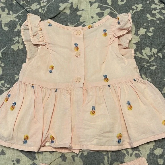 Pineapple Outfit - Picture 5 of 12